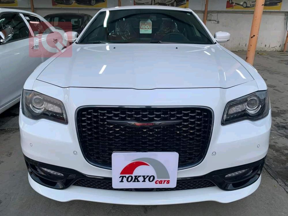 کرایسلەر 300